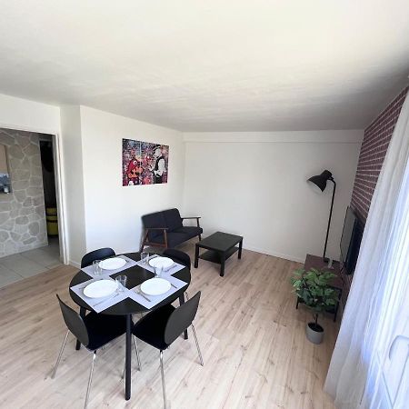 Ambiance, convivialité et emplacement Orléans Esterno foto
