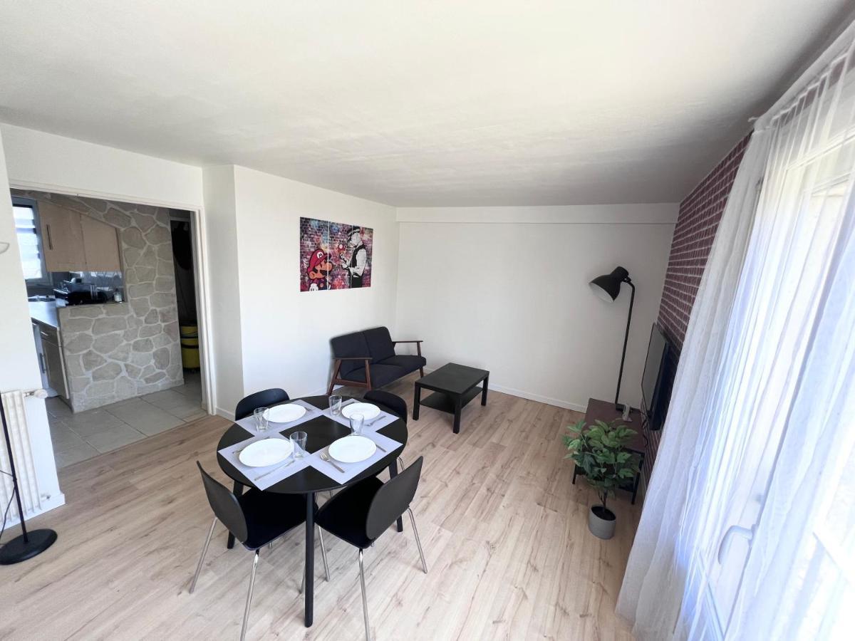 Ambiance, convivialité et emplacement Orléans Esterno foto